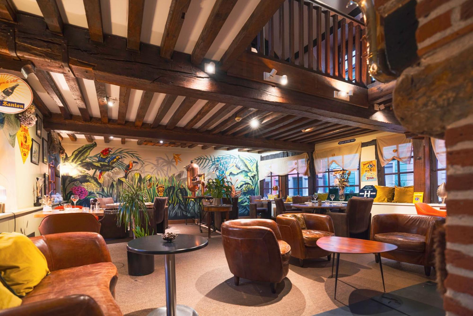 Logis Hotel & Restaurant - Les Hauts De Montreuil Montreuil  Esterno foto