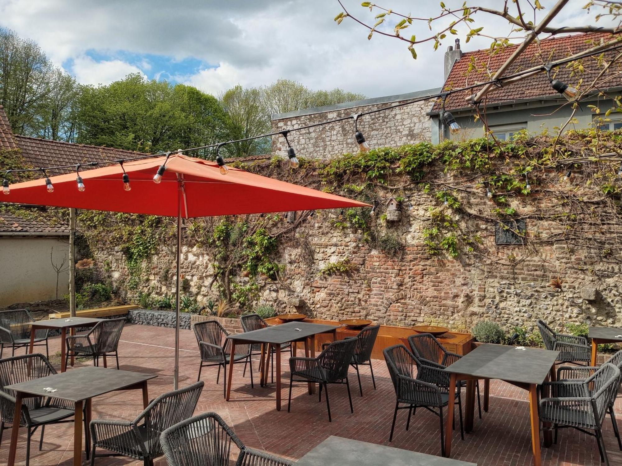 Logis Hotel & Restaurant - Les Hauts De Montreuil Montreuil  Esterno foto